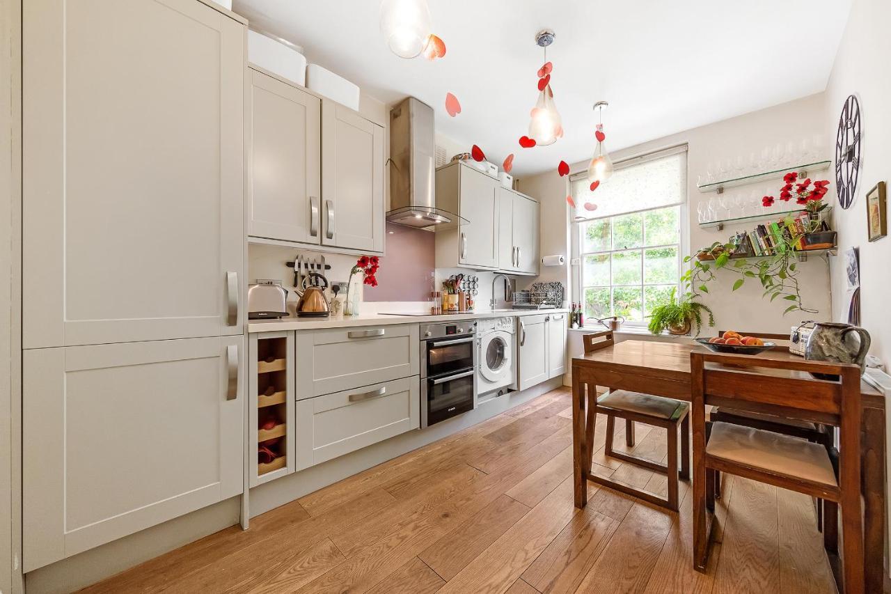 Veeve - Cosy In The Heart Of Angel Apartment ลอนดอน ภายนอก รูปภาพ